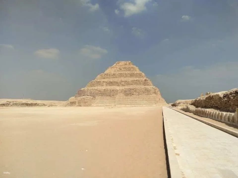 Memphis and Saqqara private tour with home cooked lunch from Cairo