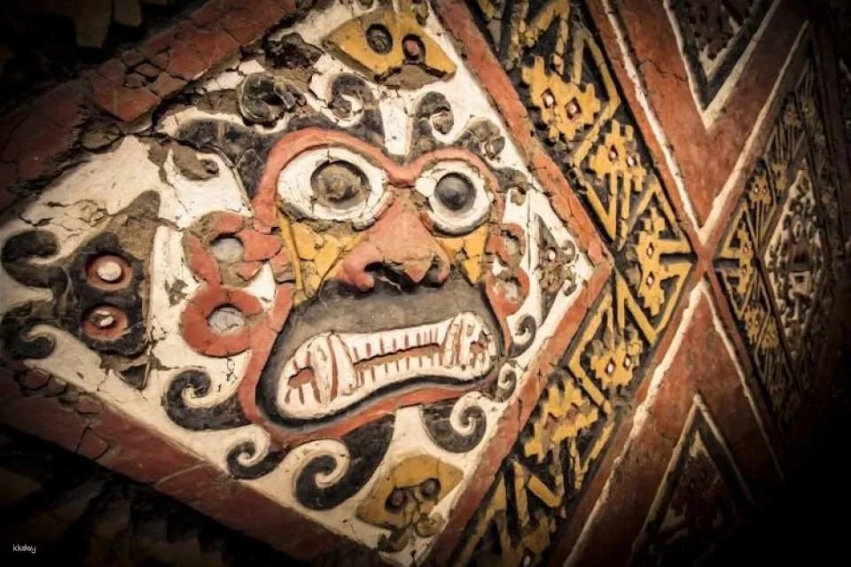 Moche Valley's Ancient Pyramids and Chan Chan Citadel Private Tour