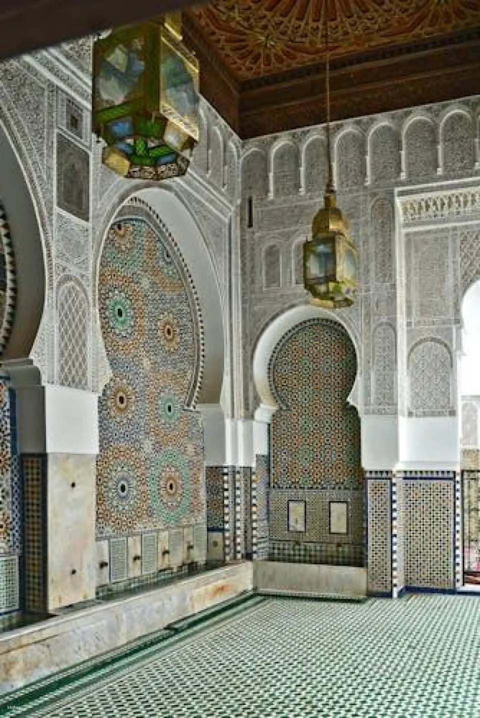Private guided tour of the Old Medina in Fez