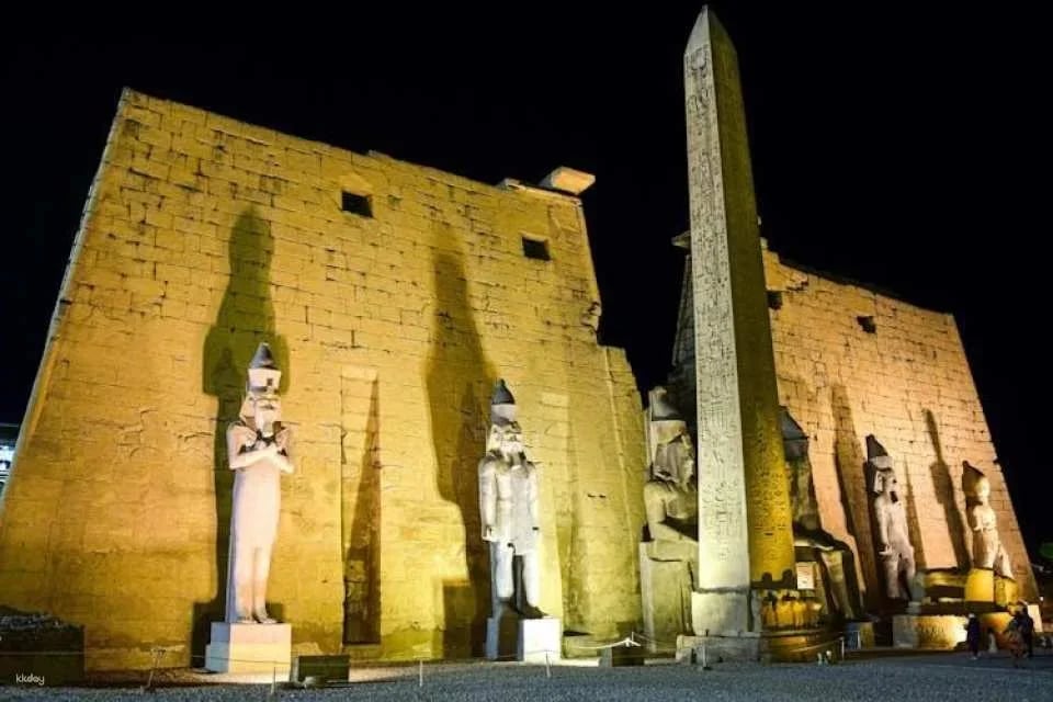 7-day Tour of Luxor and Aswan Highlights aboard Iberotel Crown Emperor