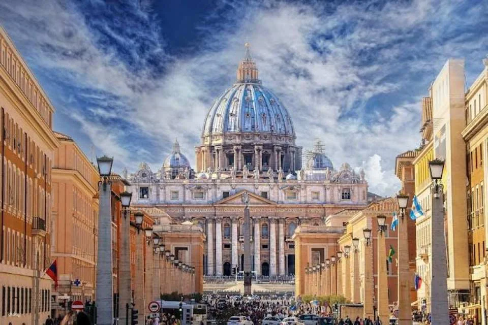 Vatican Gardens with bus tour and Vatican Museums