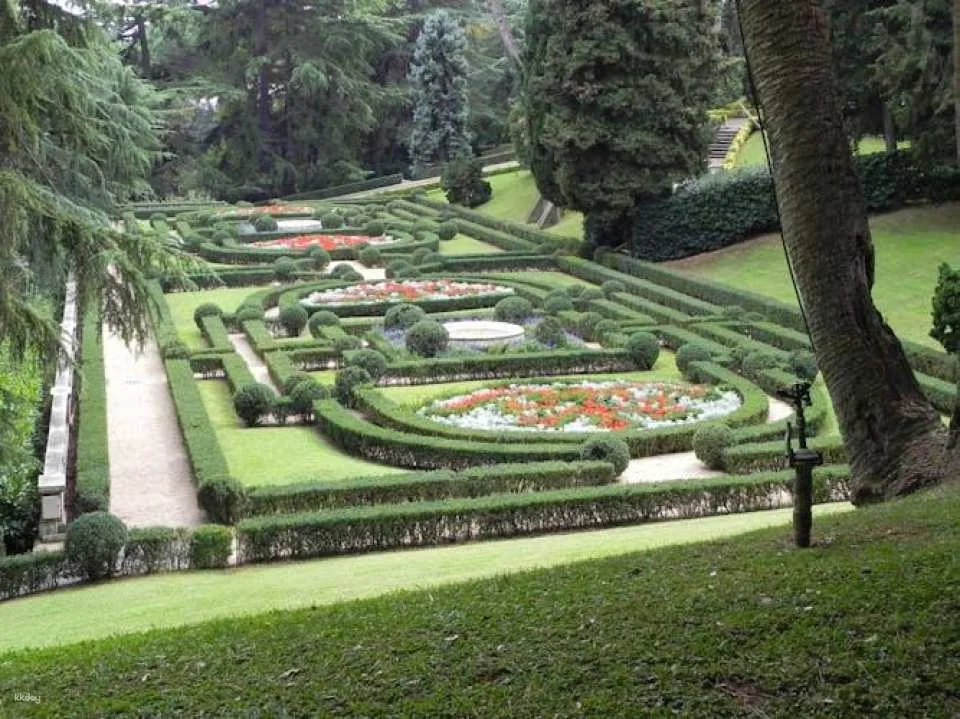 Vatican Gardens with bus tour and Vatican Museums