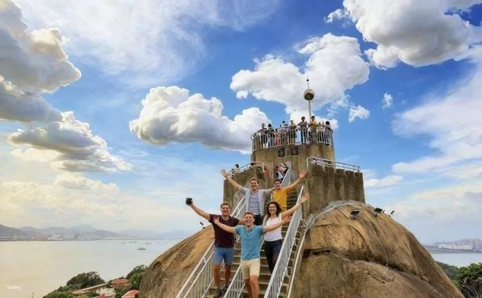 Premium Xiamen private tour with Gulangyu Island and urban gems