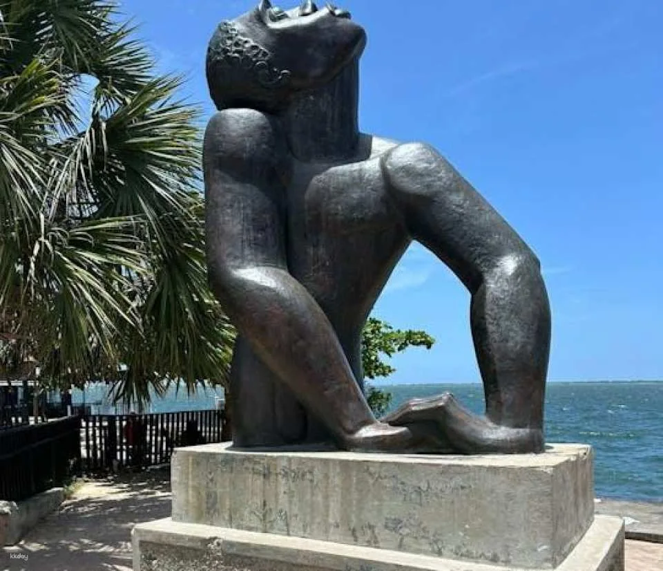 Historical tour of Kingston's culture and cuisine (616911)
