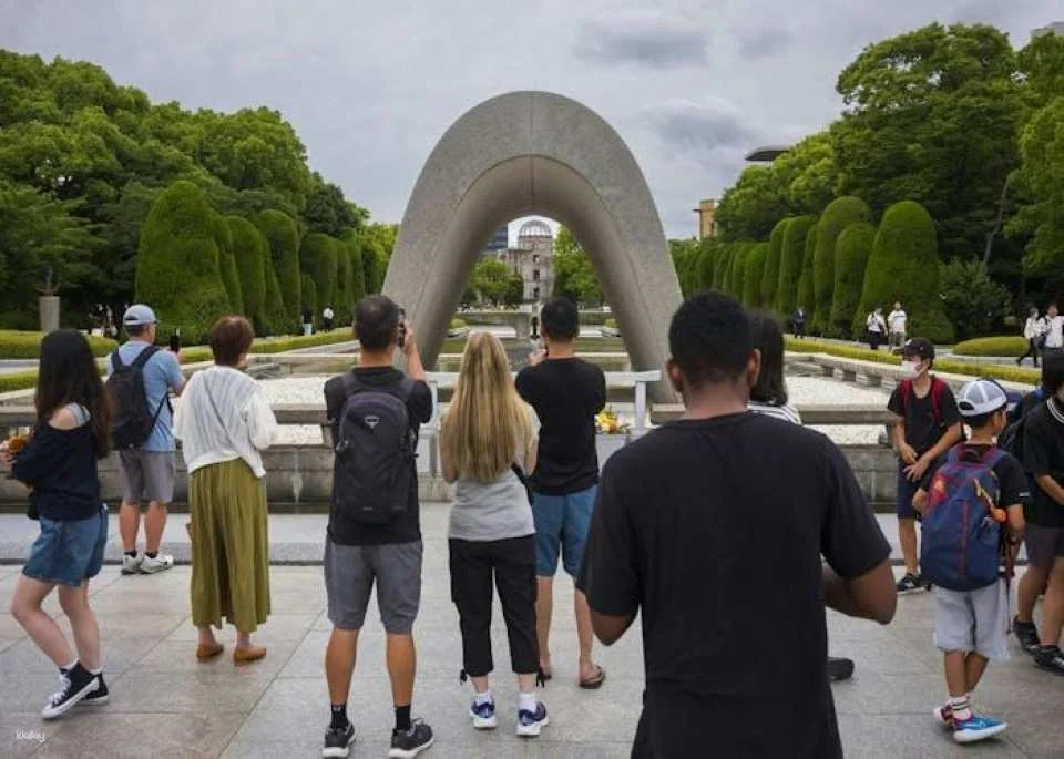 Day trip to Hiroshima and Miyajima by bullet train from Tokyo