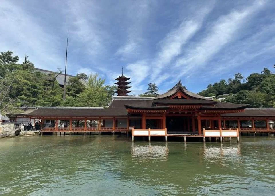Day trip to Hiroshima and Miyajima by bullet train from Tokyo