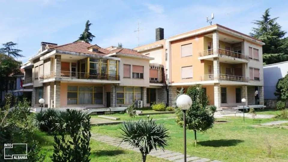 Tirana guided walking tour
