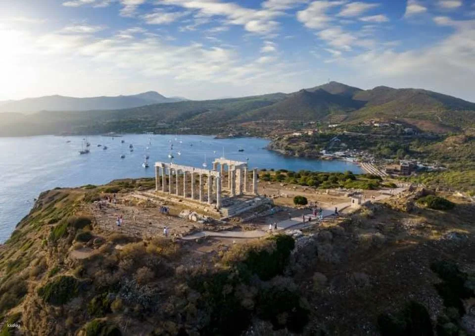 Cape Sounio sunset guided tour in Spanish