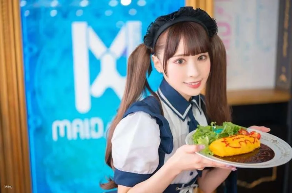 Drawing Omelette Rice Experience at Akihabara Maid Café