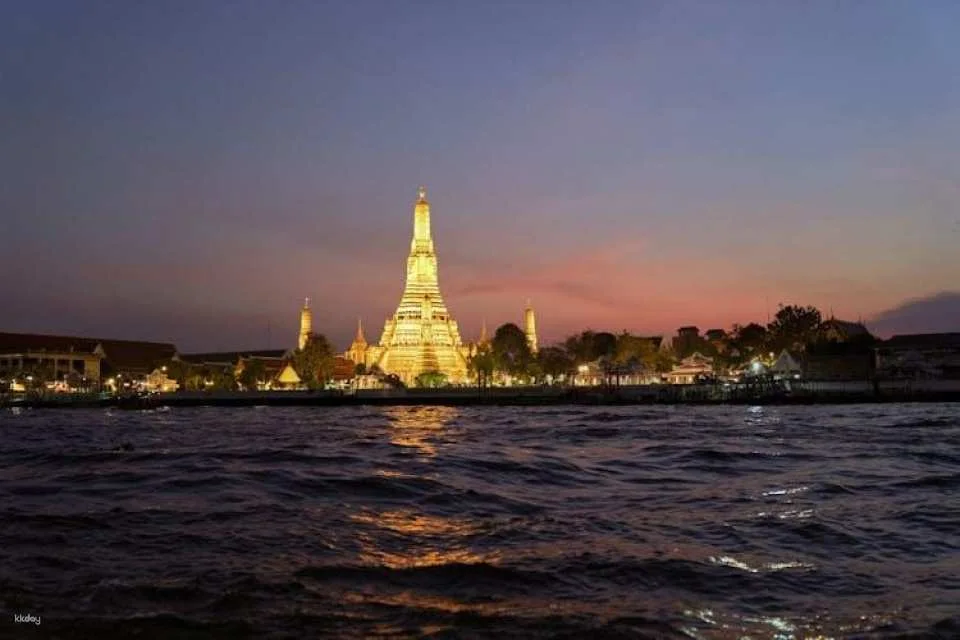 Electric tuk tuk tour through Bangkok Thonburi and Wang Lang districts