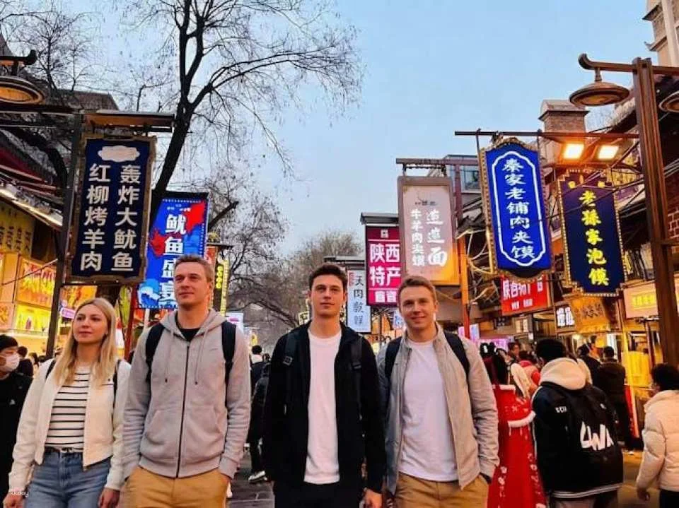 Xi'an afternoon adventure: Terracotta Army and Muslim Street dinner