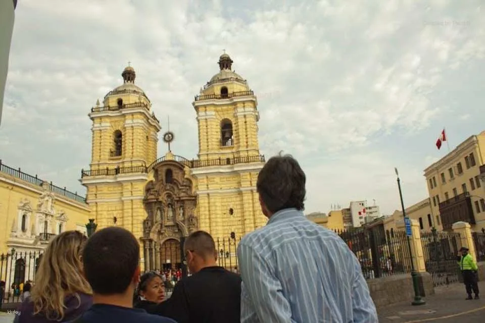Lima half-day guided tour with San Francisco church and Huaca Pucllana