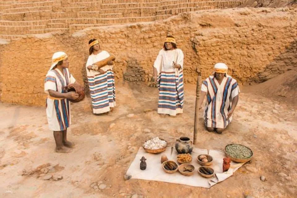 Lima half-day guided tour with San Francisco church and Huaca Pucllana
