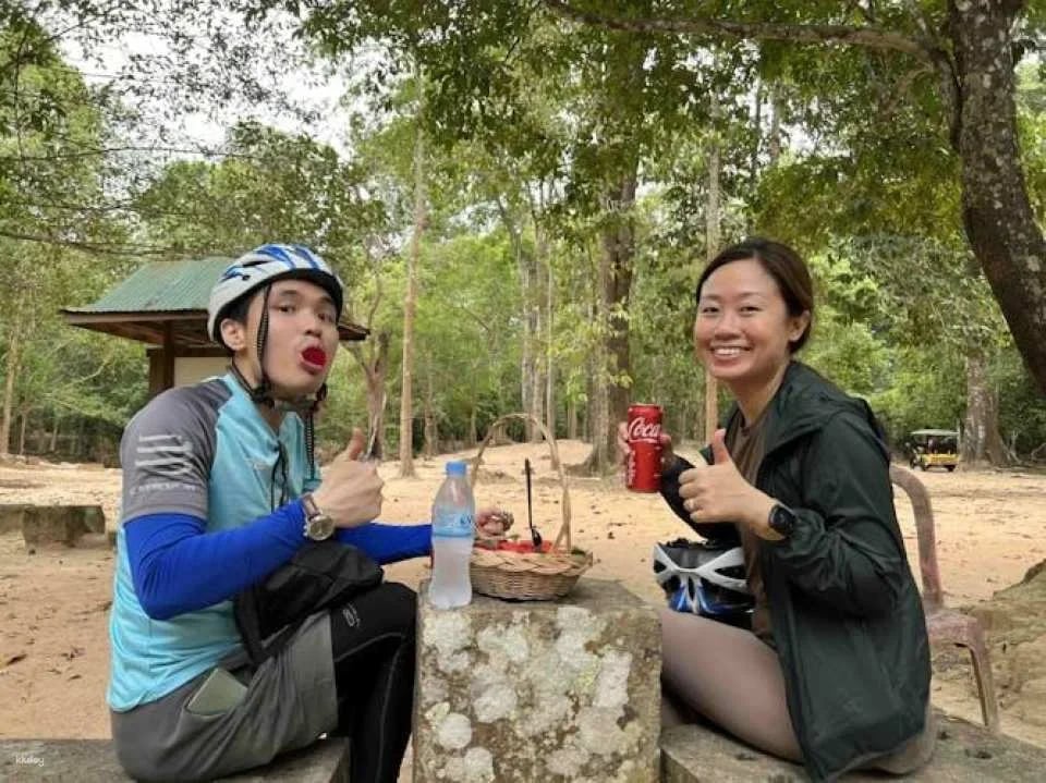 Angkor Wat sunrise bike tour with lunch included