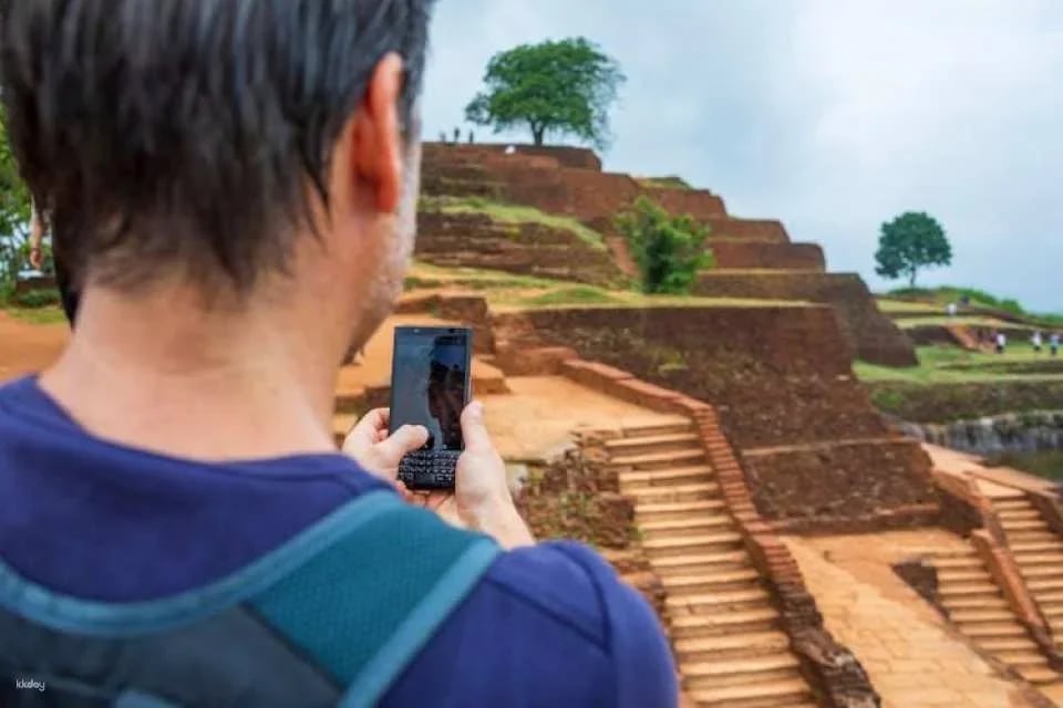Sigiriya Lion Rock and Dambulla Cave Temple tour in Sri Lanka