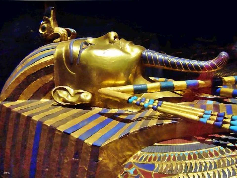 Cairo's highlights tour from Luxor with first-class train tickets