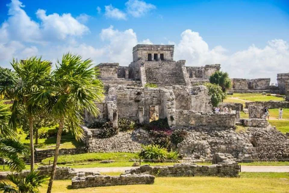 Self-Guided Audio Tour of Chichén Itzá, Tulum, Coba, and Ek  Balam