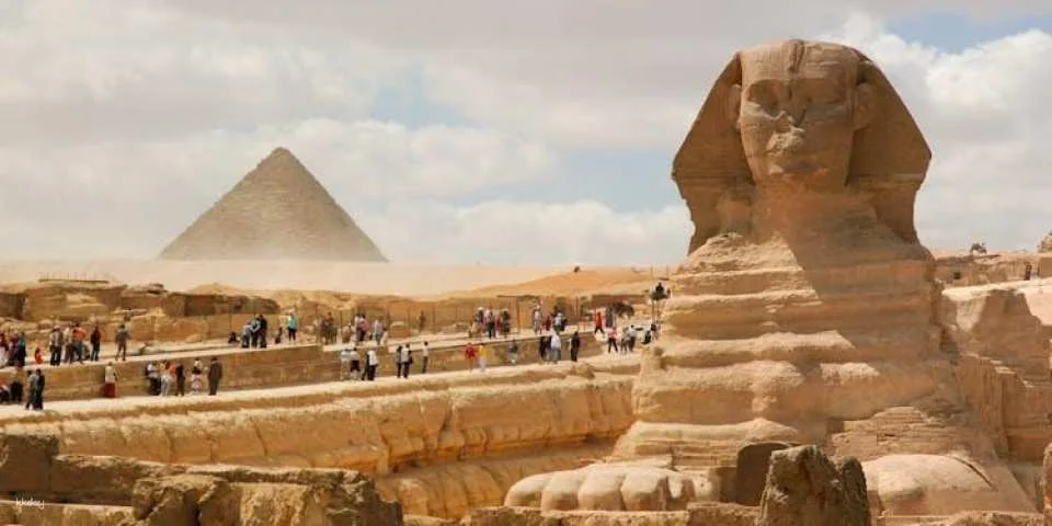The Grand Egyptian Museum and Giza Pyramids with flights from Hurghada