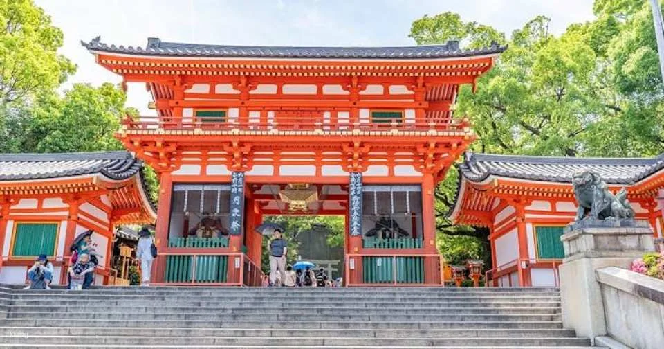 Guided day tour from Osaka to Nara Park, Arashiyama and Fushimi Inari