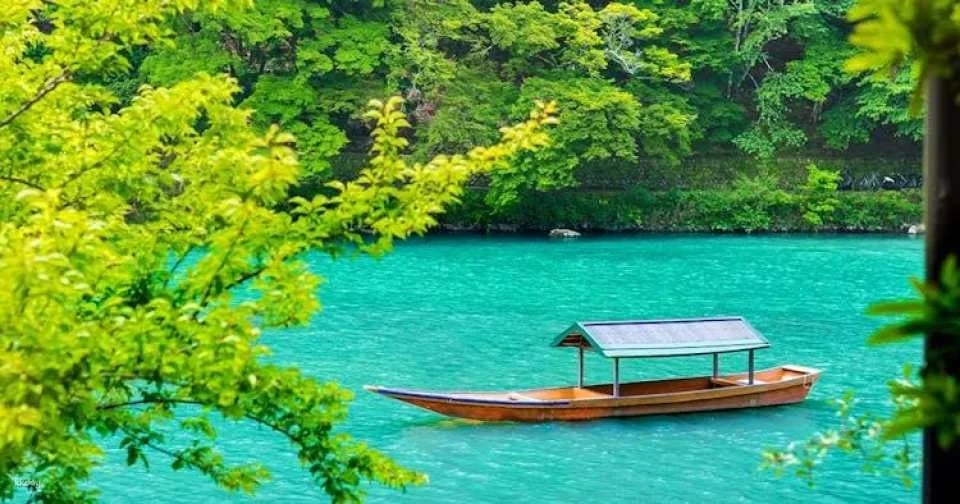 Guided day tour from Osaka to Nara Park, Arashiyama and Fushimi Inari