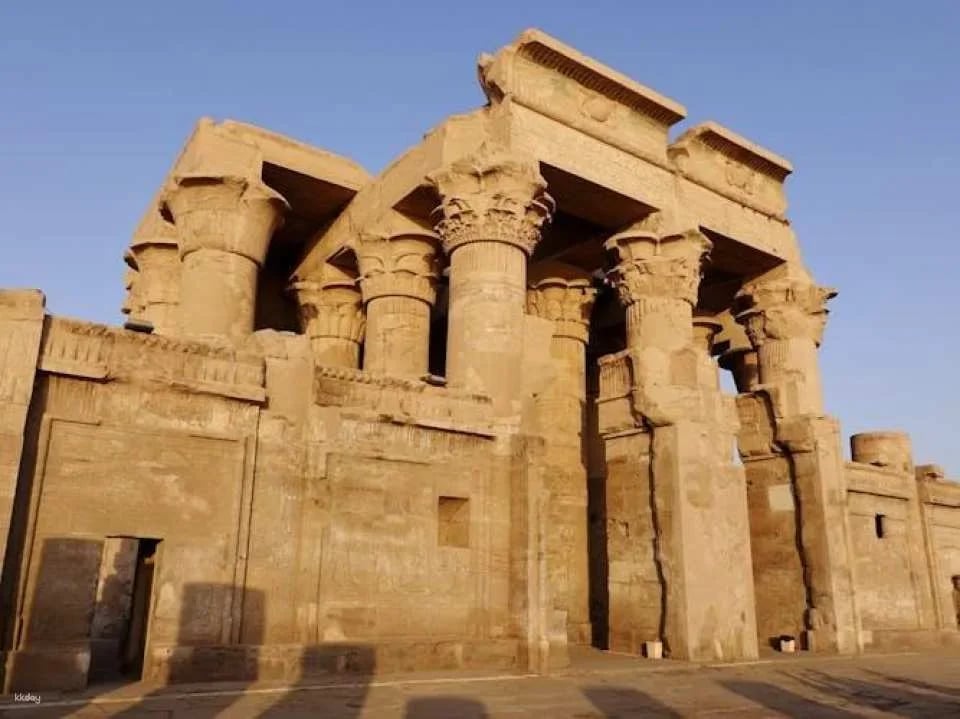 7-Day Experience of Luxor and Aswan Highlights aboard Jaz Crown Prince