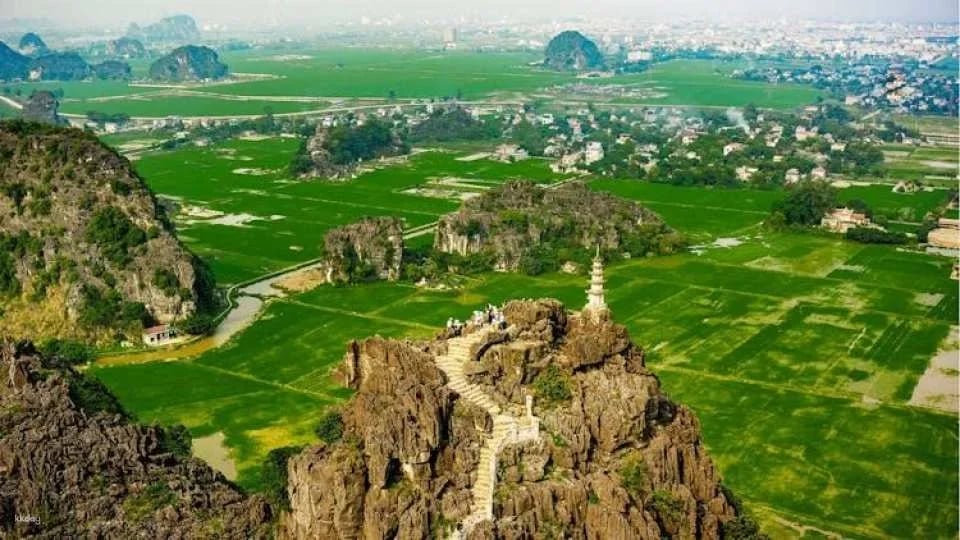 Ninh Binh day tour with Hoa Lu, Trang An and Hang Mua from Hanoi