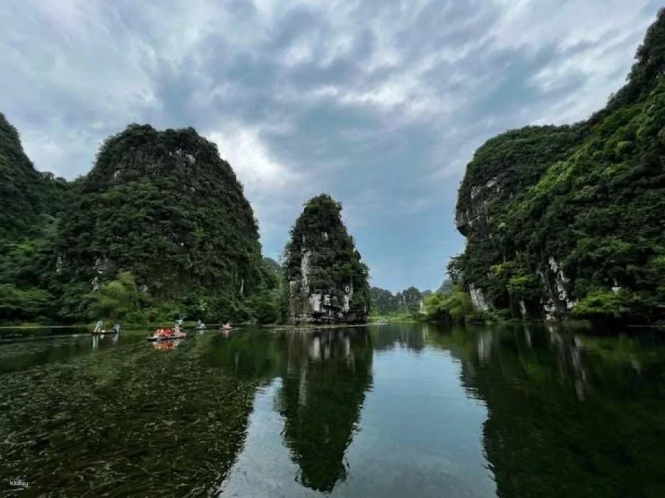Ninh Binh day tour with Hoa Lu, Trang An and Hang Mua from Hanoi