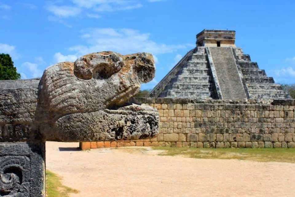 Chichen Itza self-guided tour with audio narration and map