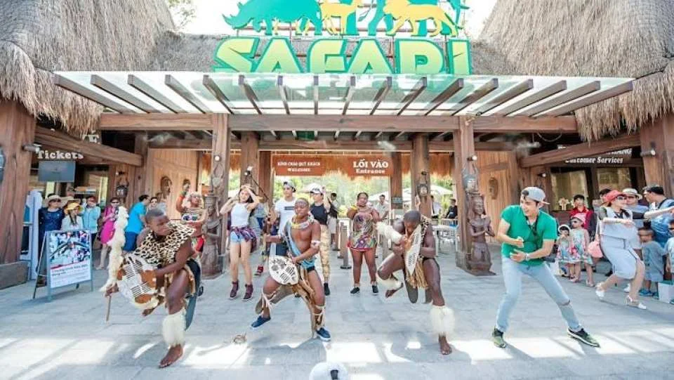 Entry to Vietnam's semi-wildlife park with safari experience