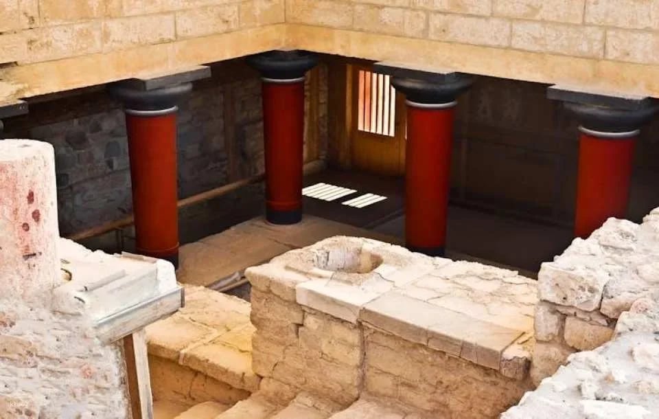 Knossos Archaeological Site Entrance Tickets and Heraklion Audio Guide