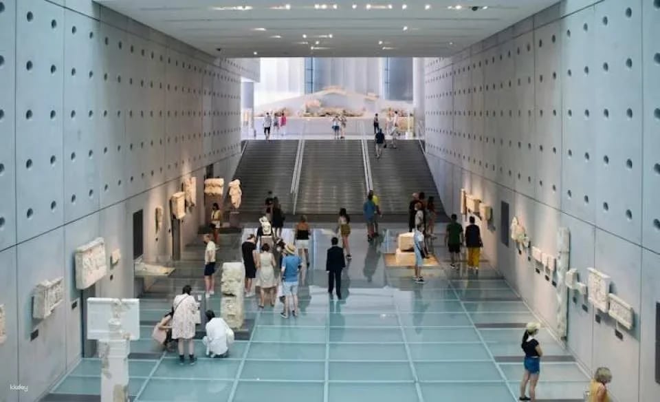 Acropolis Museum self-guided tour with audio guide app
