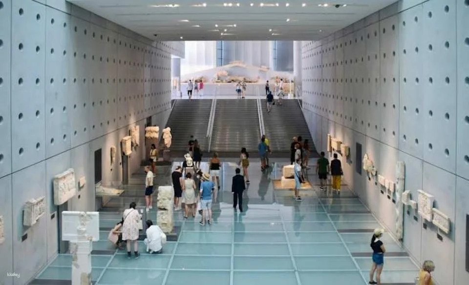 Acropolis Museum self-guided tour with audio guide app