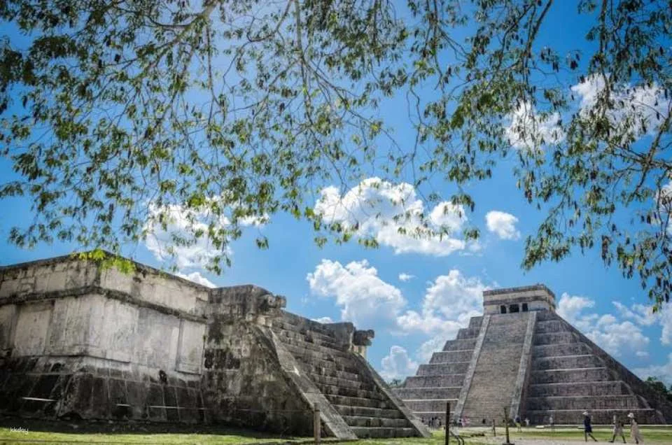 Guided Tour to Chichen Itza Mayan Archeological Site
