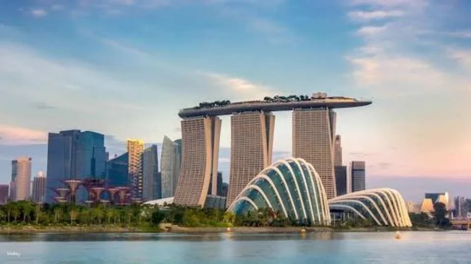 Singapore audio guide with TravelMate app