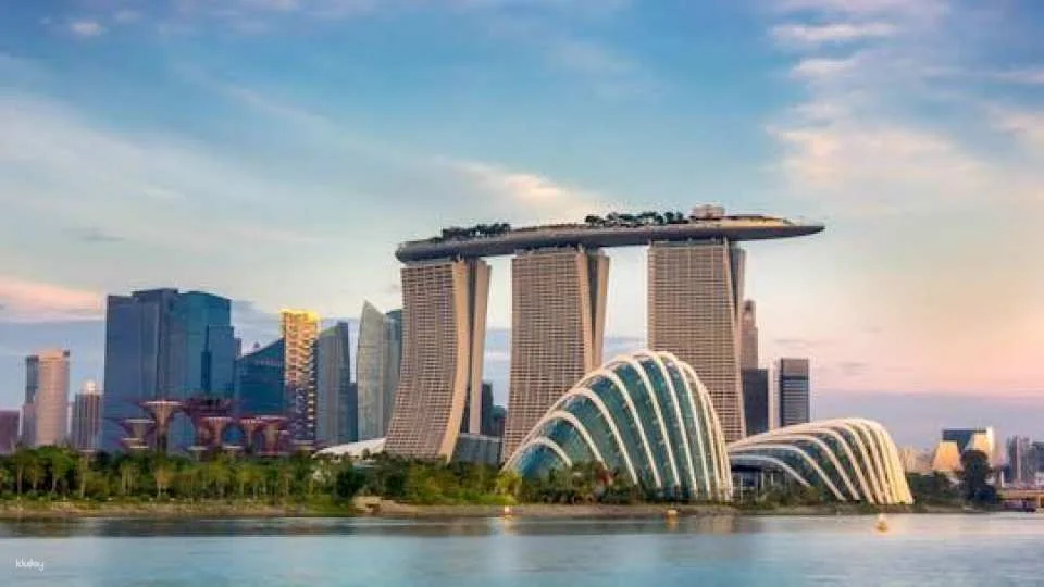 Singapore audio guide with TravelMate app