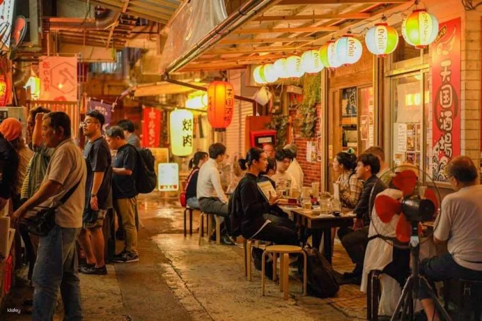 Naha Bar Hopping Tour in Okinawa