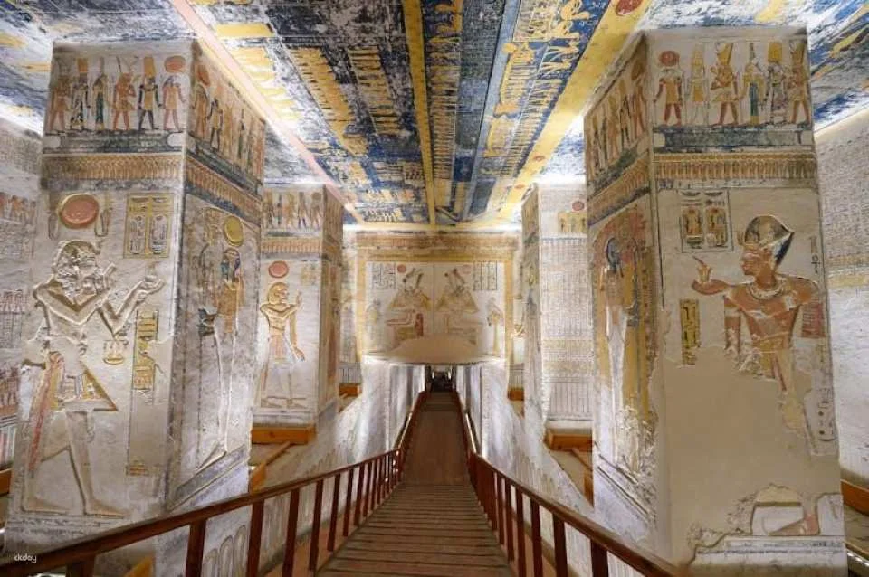 7-day Tour of Luxor and Aswan Highlights aboard Jaz Crown Jubilee