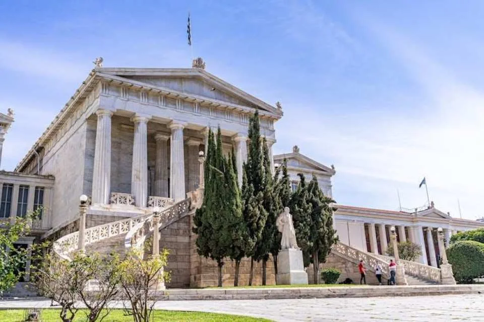 Athens sightseeing Spanish guide tour with Acropolis site entrance and museum