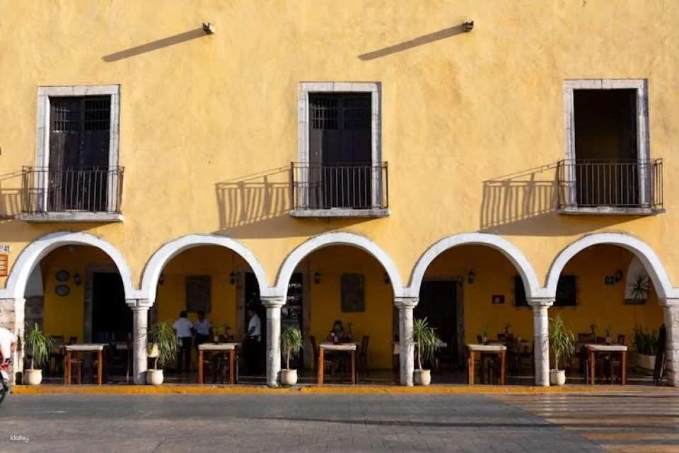 Chichen Itza and Xunaam Cenotes tour with a stop in Valladolid