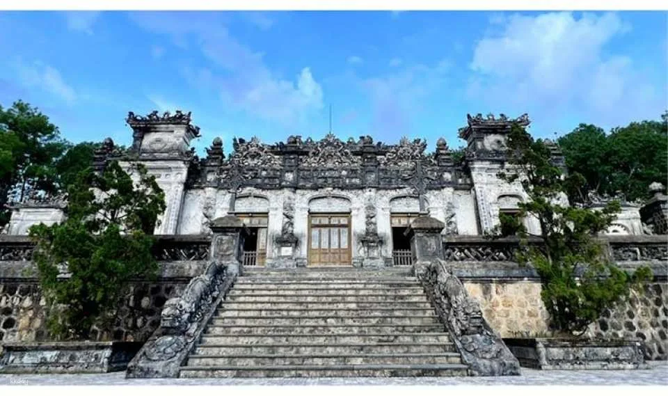 Hue city tour motorbike with easy rider