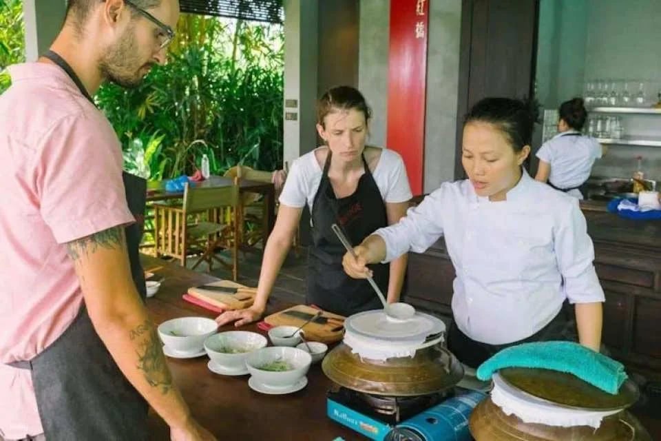 5-Hours Cooking Class Tour in Cam Thanh village with Market Shopping