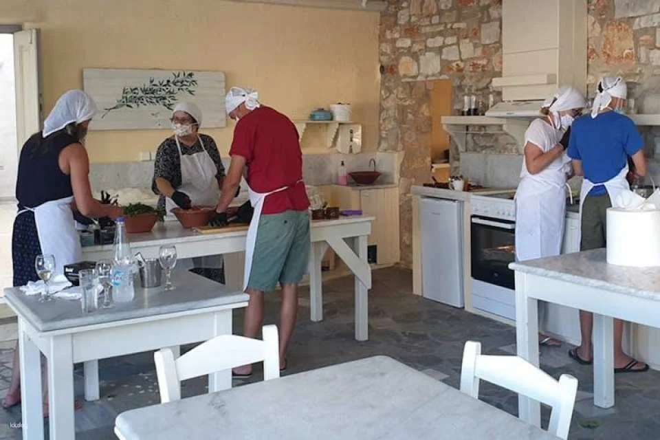 Paros cooking class with transportation