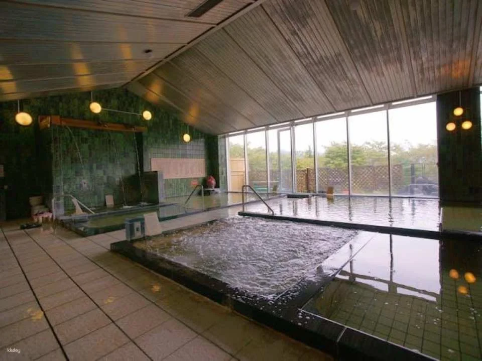 Hot Spring Experience at Hotel Kaminoyu Onsen in Yamanashi