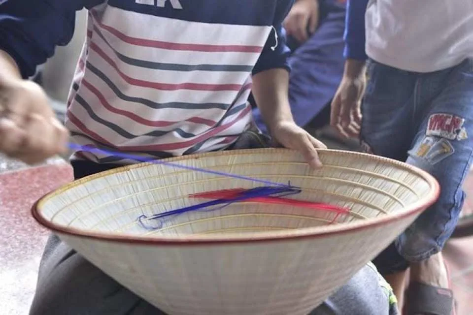 Tour to Chuong Hats Village with ancient feudal Hanoi countryside