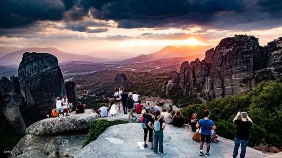 Meteora Day Trip From Athens in English or Spanish With Optional Lunch