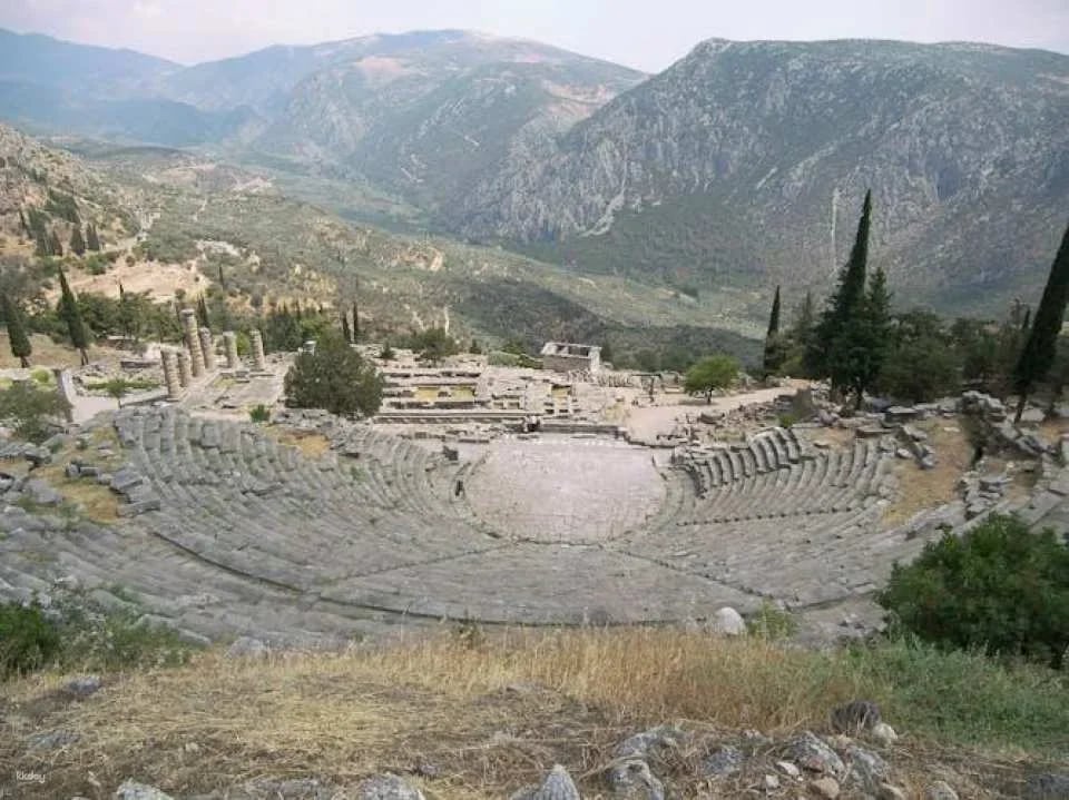 Delphi one day guided Spanish tour