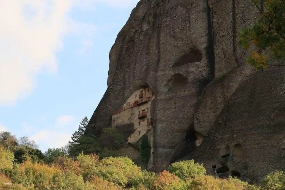 Meteora monasteries and Hermit Caves full-day tour from Athens