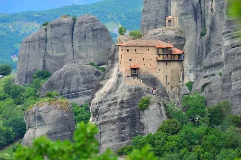 Meteora monasteries and Hermit Caves full-day tour from Athens