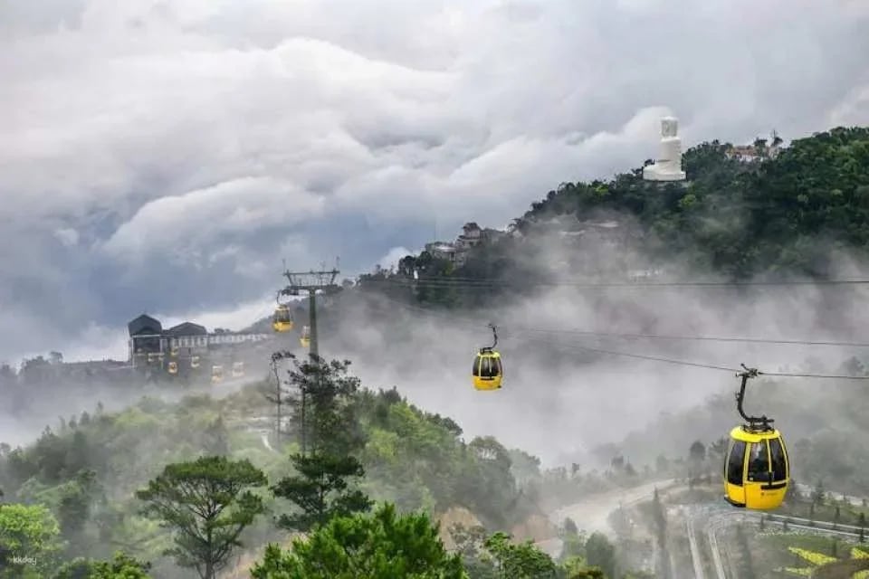 Ba Na Hills Sun World and Golden Bridge day tour from Da Nang