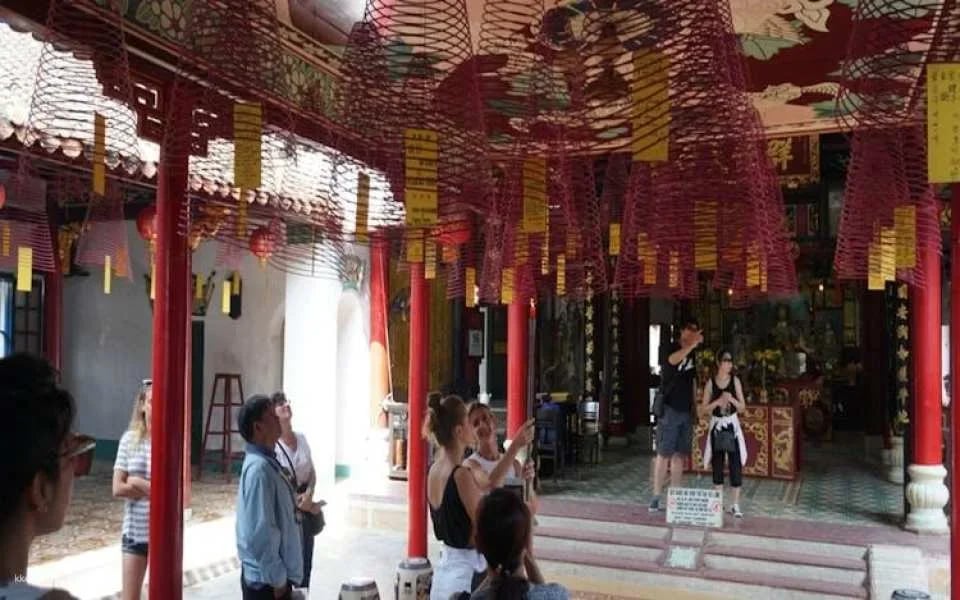 Hoi An City Guided Tour with Boat Ride and Lantern Release